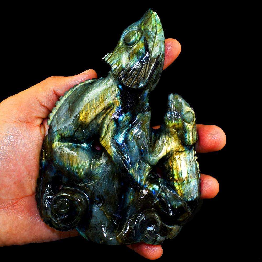 gemsmore:Hand Carved Golden & Blue Flash Labradorite Lizard And Its Baby