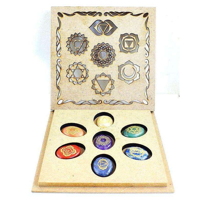 gemsmore:Multicolor Seven Chakra Carved Gemstone In Wooden Box