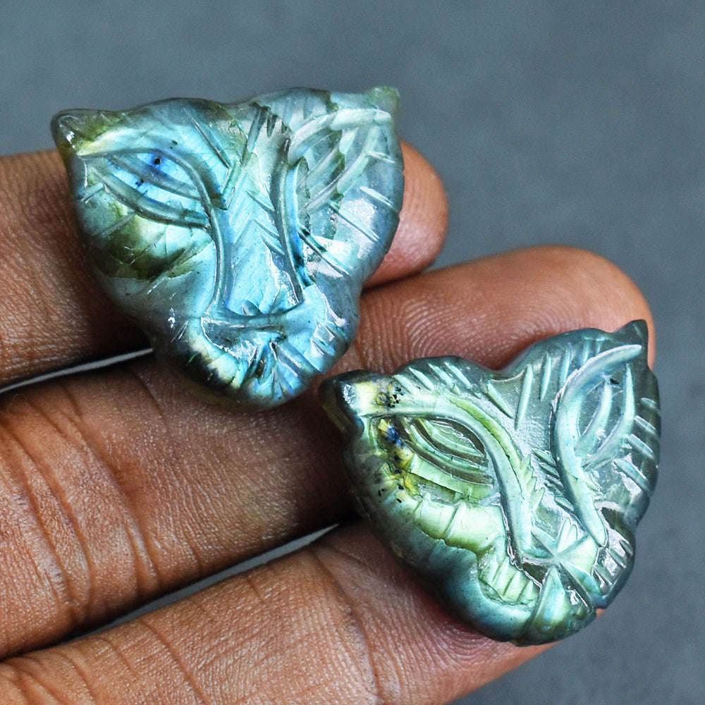 gemsmore:Natural 67 Cts Genuine  Green & Golden Flash Labradorite Carved Tiger Face Set