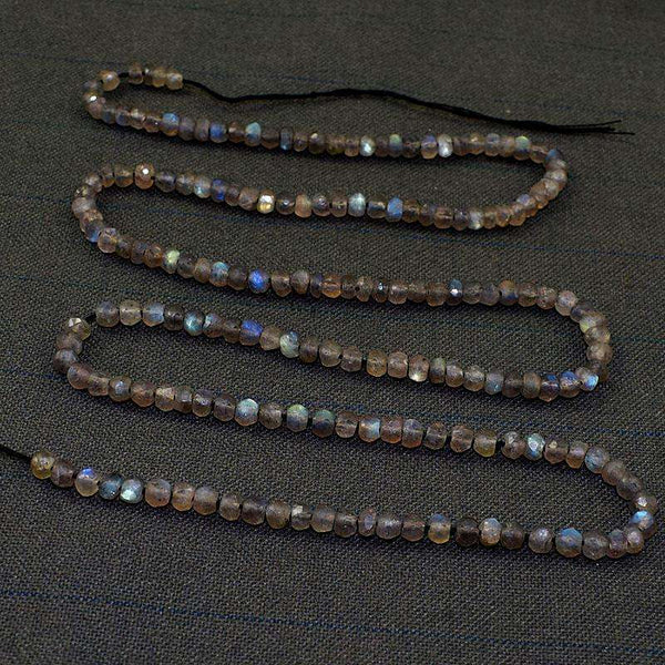 gemsmore:Natural Faceted Blue Flash Labradorite Round Shape Drilled Beads Strand