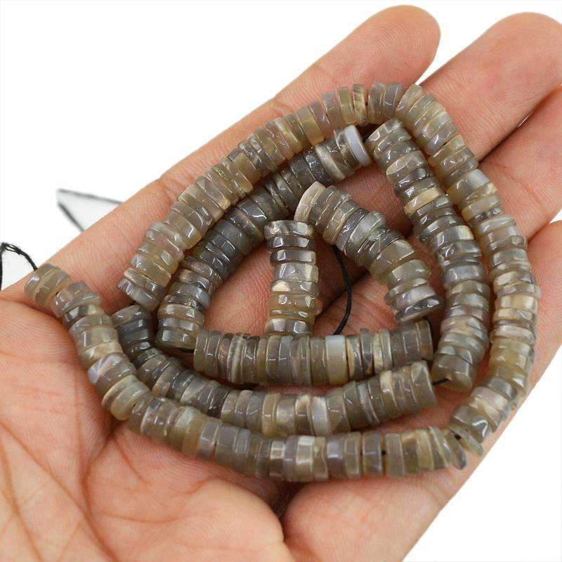 gemsmore:Natural Faceted Labradorite Beads Strand Round Shape Drilled