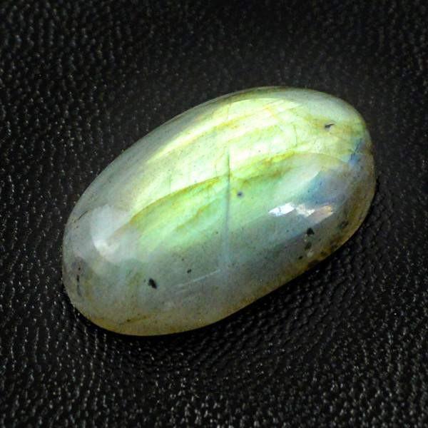 gemsmore:Natural Oval Shape Green Flash Labradorite Healing Palm Gemstone