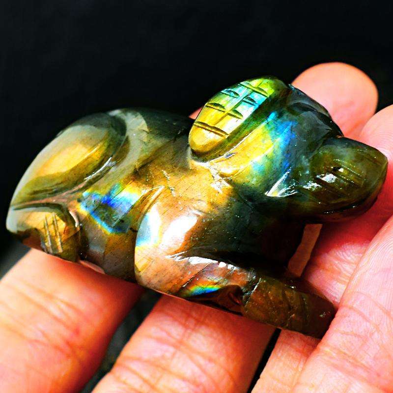 gemsmore:Orange , Golden & Pink Flash Labrdaorite Carved Dog