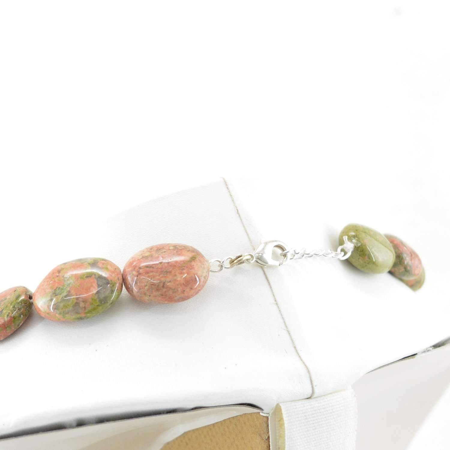 gemsmore:Oval Shape Blood Green Unakite Necklace Natural Untreated Beads
