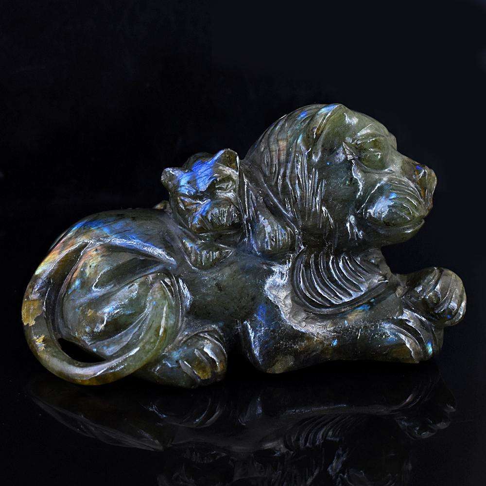 gemsmore:Stunning Blue Flash Labradorite Hand Carved Lion & Calf