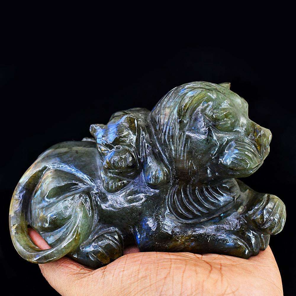 gemsmore:Stunning Blue Flash Labradorite Hand Carved Lion & Calf