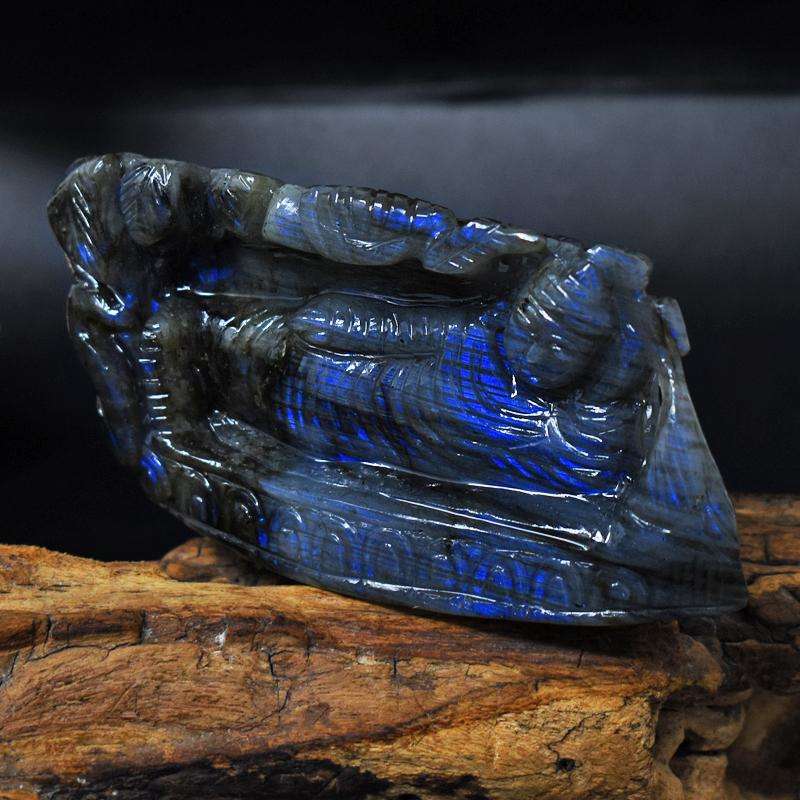gemsmore:Top Blue Flash Labradorite - 3D Style Hand Carved Sleeping Mudra Buddha