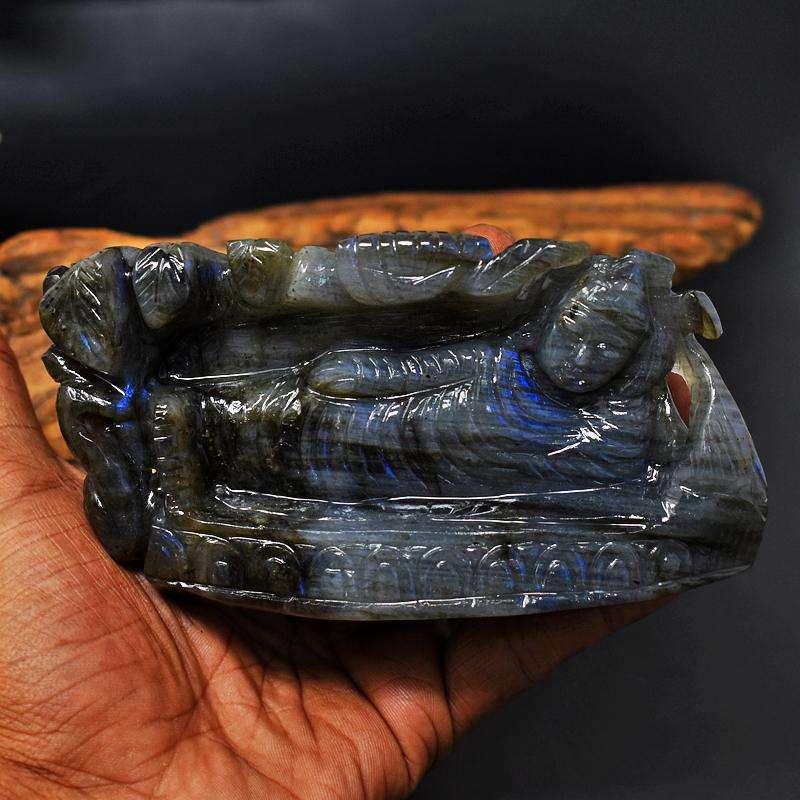 gemsmore:Top Blue Flash Labradorite - 3D Style Hand Carved Sleeping Mudra Buddha