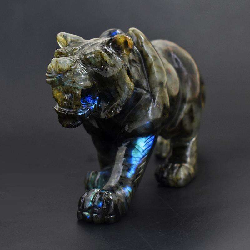 gemsmore:Top Blue Flash Labradorite Crystal Carved Lion